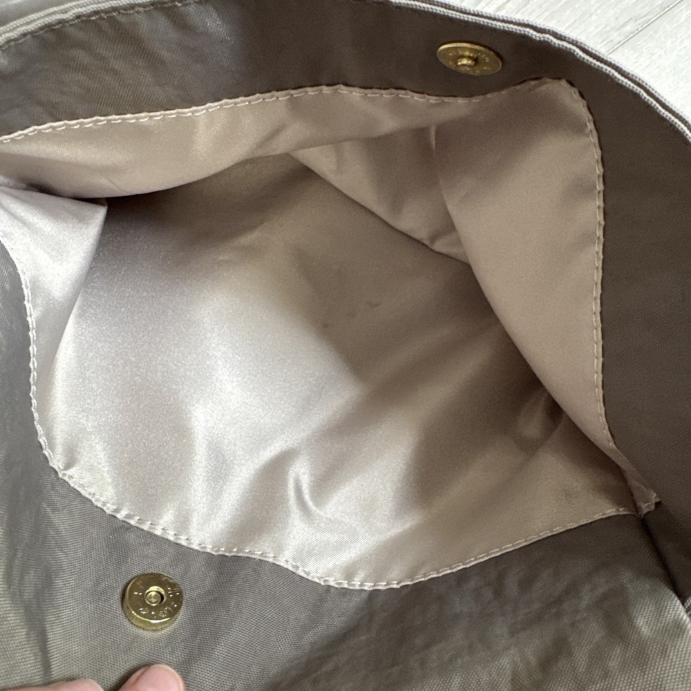 Kipling Dolan Nylon Patent Leather Shoulder Bag Beige Taupe Brown Gold Like New - Picture 8 of 16